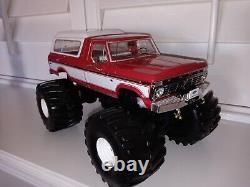 1/18 CUSTOM GREENLIGHT 1975 FORD F-100 MONSTER TRUCK WithBOX COVER RED