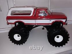 1/18 CUSTOM GREENLIGHT 1975 FORD F-100 MONSTER TRUCK WithBOX COVER RED