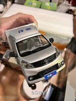 118 Scale Foton V1 Minivan Delivery Truck Dealer Edition Sliver Diecast Model