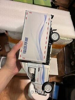 118 Scale Foton V1 Minivan Delivery Truck Dealer Edition Sliver Diecast Model