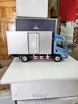 118 Scale Iveco C300 Cargo Truck Lorry Diecast Model Car