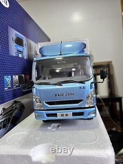 118 Scale Iveco C300 Cargo Truck Lorry Diecast Model Car