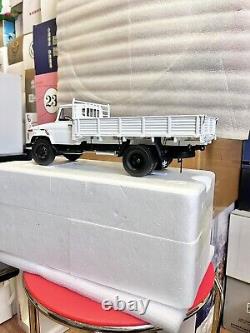 124 Scale Faw CA141 White Truck Tractor Flatbed Diecast Models Car