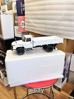 124 Scale Faw CA141 White Truck Tractor Flatbed Diecast Models Car