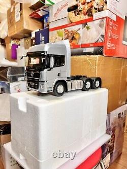 124 Scale Shacman MAN X5000 Silver Truck Tractor Diecast Model Car