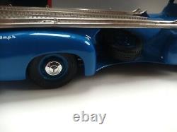CMC 1/18 Scale Diecast M-036 Mercedes Benz 1954 Renntransporter blue truck