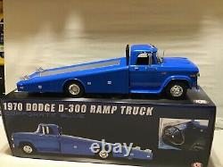 Corporate Petty Blue Dodge 1970 D-300 Ramp Truck Car Hauler 1/18 Acme 1905