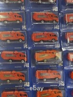 Huge Lot x64 1991 Hot Wheels ORANGE RECYCLING TRUCK Blue Card #143 all Blackwall