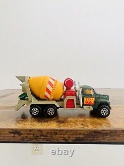 VINTAGE DIECAST METAL COLLECTIBLE Trucks Cars Toys and Parts Collection